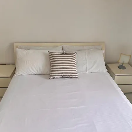 Piedigrotta By Quokka 360 - Flats In アパート