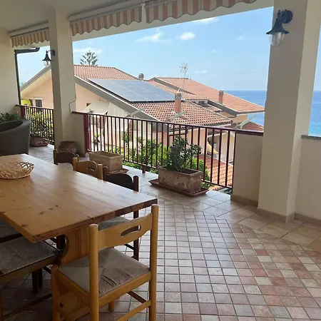 Piedigrotta By Quokka 360 - Flats In アパート