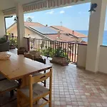Piedigrotta Apartments By Quokka 360 - Seaside Stays In Pizzo Apartment