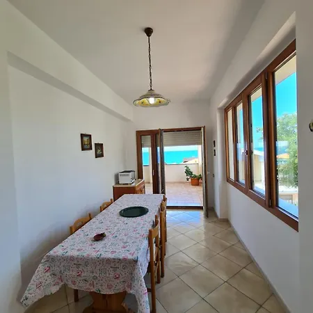 Piedigrotta By Quokka 360 - Seaside In Apartment