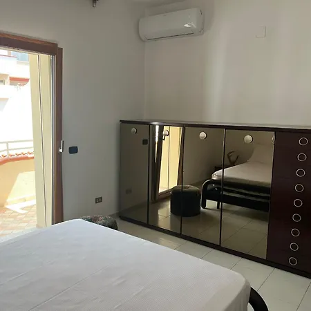 Piedigrotta By Quokka 360 - Flats In Apartment