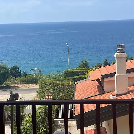 דירה Piedigrotta By Quokka 360 - Flats In Pizzo